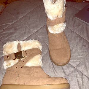 Guess Warm Boots✨